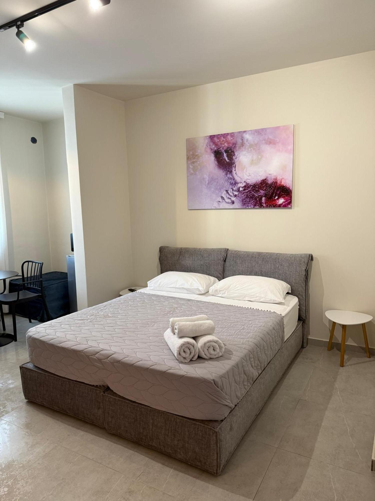 Stay-Five Rooms & Apartments ชโคเดอร์ ภายนอก รูปภาพ