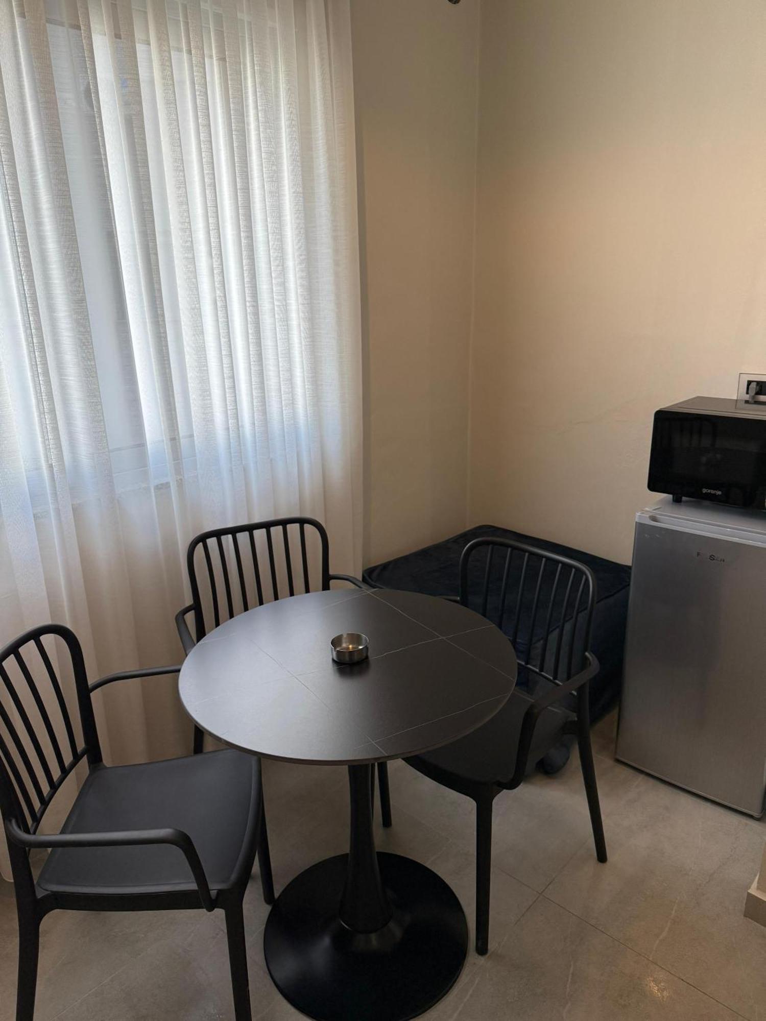 Stay-Five Rooms & Apartments ชโคเดอร์ ภายนอก รูปภาพ